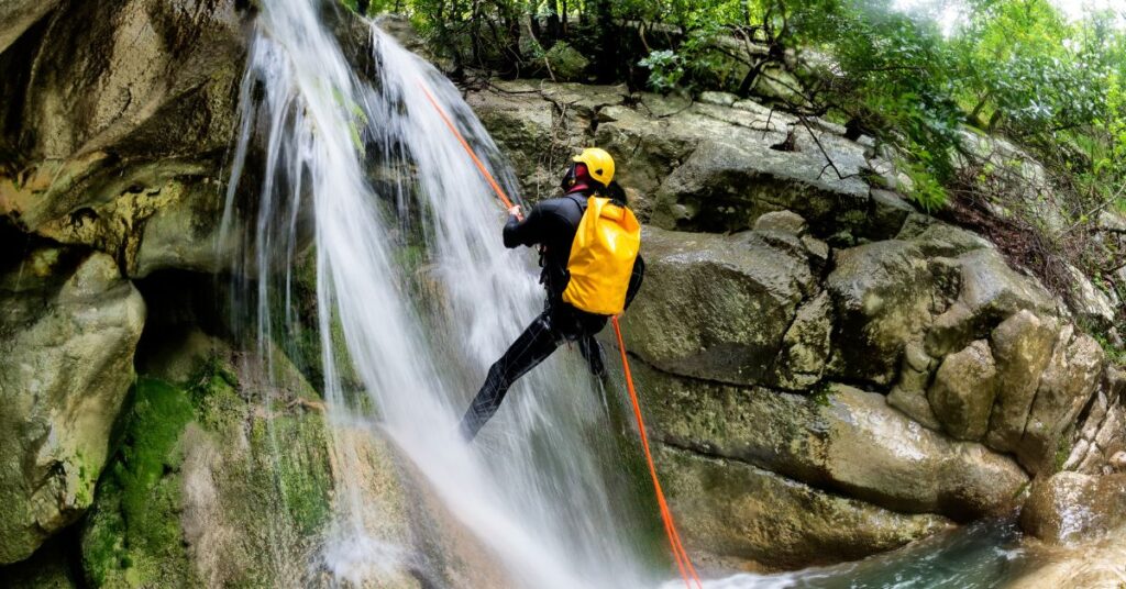 גלישה במפלים