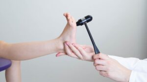 איך לזהות אצבע פטיש ומהם הדרכים הטיפוליות המומלצות