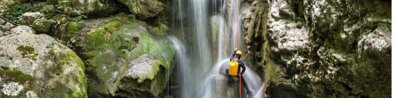 כיצד מתארגנים נכון לסנפלינג במפלי מים ומה חשוב להביא איתכם לחוויה